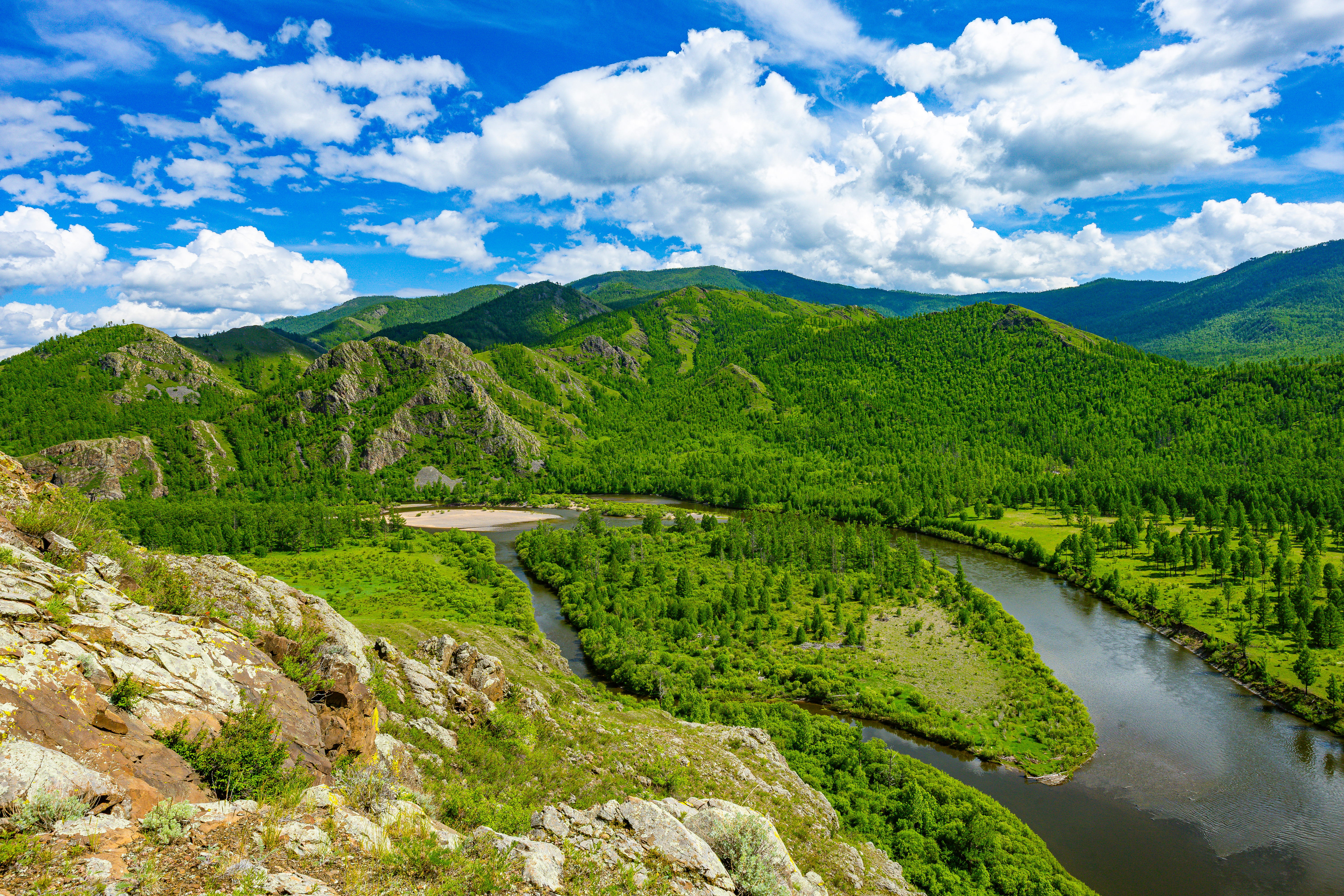 AdobeStock_2098790895